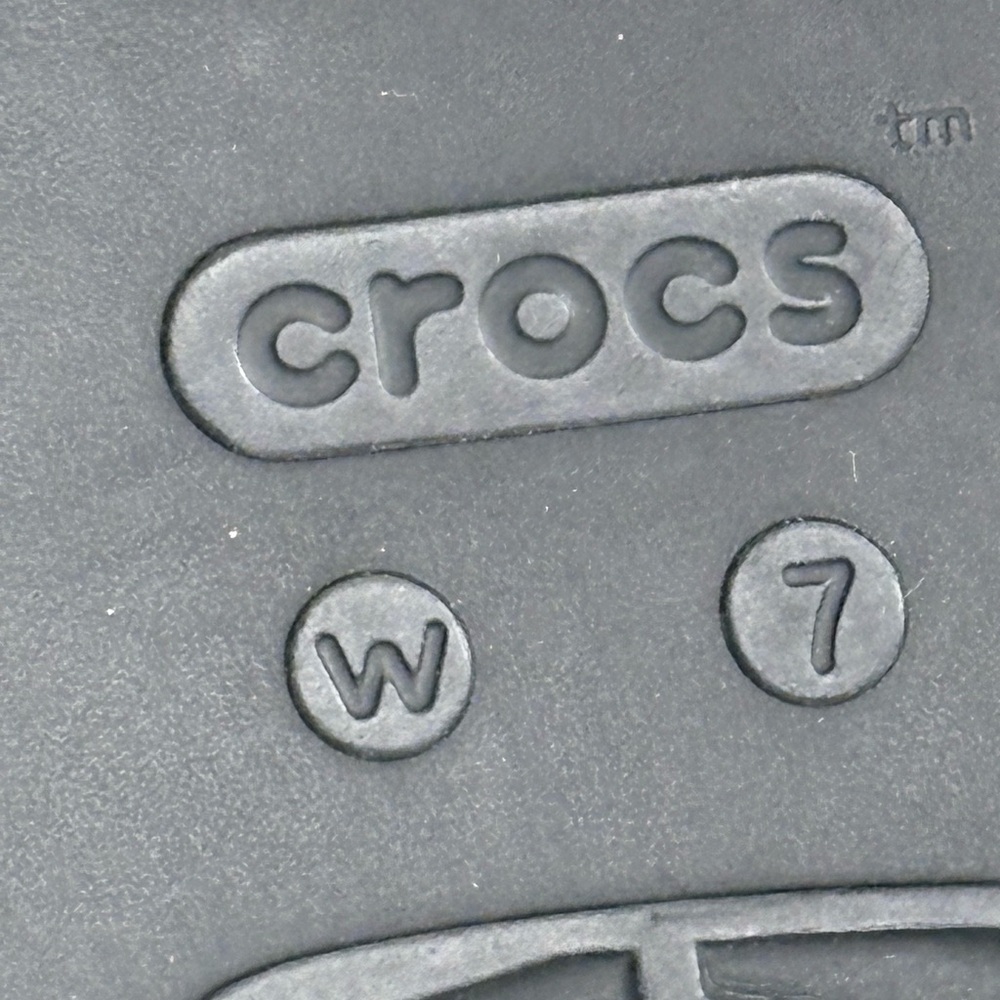 CROCS Getaway Black Sandals - Women's Size 7 - Picture 10 of 11